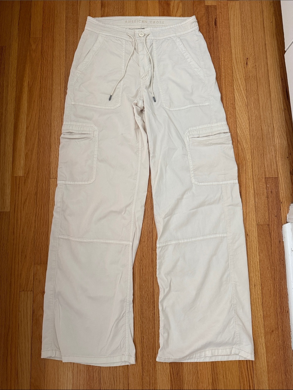 American Eagle Outfitters Women’s Baggy Wide Leg Light Cream Cargo Pants